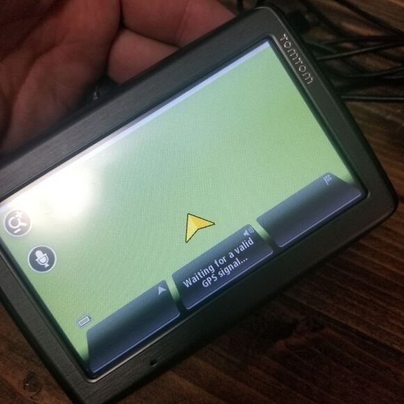 TOM TOM 4 EQ50 GPS TESTED C1 - Picture 3 of 6